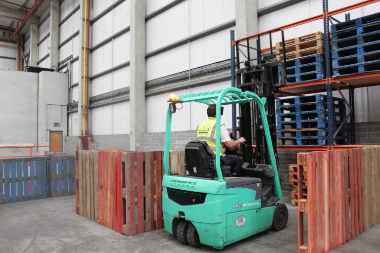 Refresher Forklift